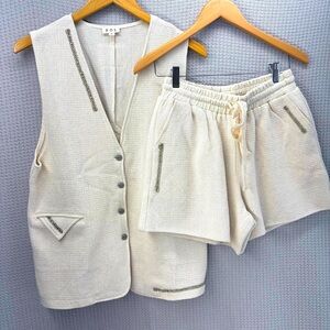 POL Two Piece Cream Knit Vest Shorts Women Small- Tweed Beach Boho Quiet Luxury